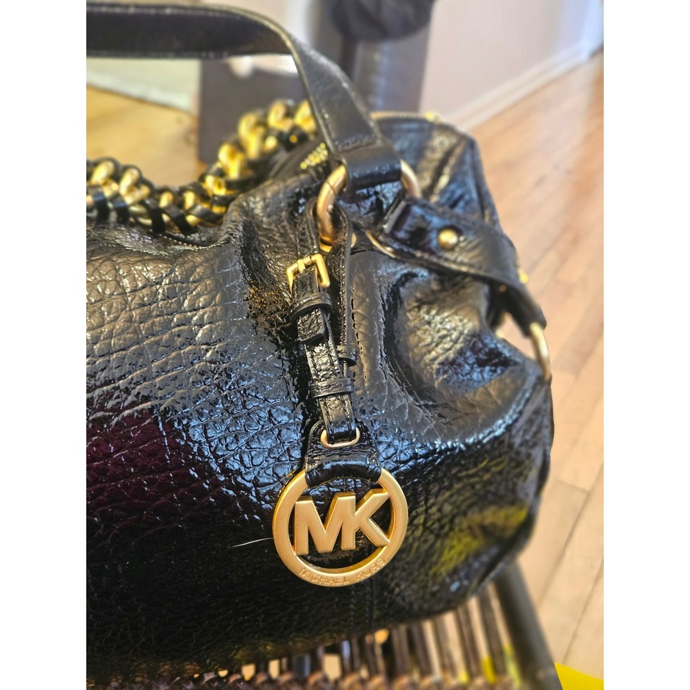 Michael Kors Fulton Black Crinkled Patent Leather Hobo Bag Gold Chain Strap - Picture 2 of 11